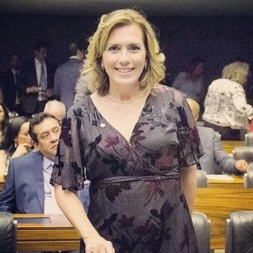 Deputada Rosana Valle é integrante titular da Secretaria da Mulher na Câmara dos Deputados